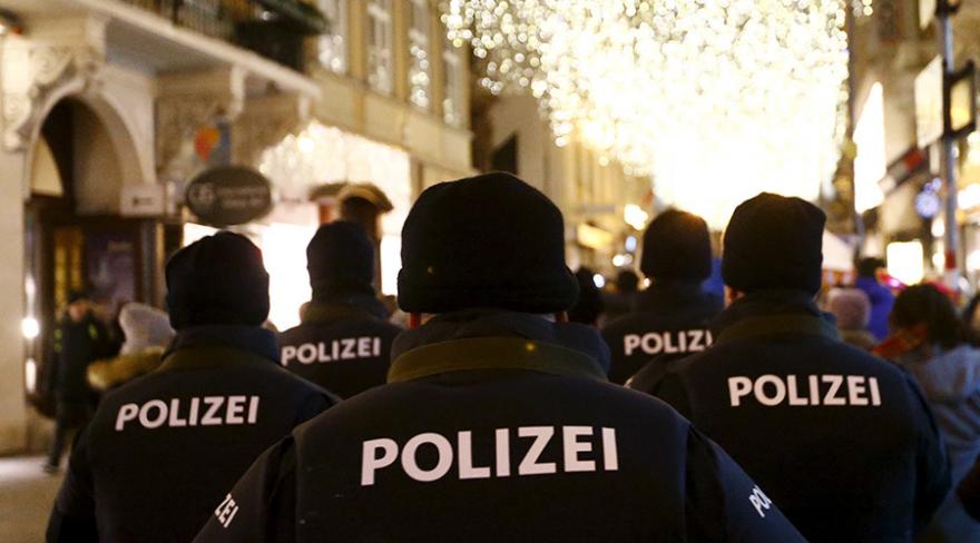 Bécsi nők zsebriasztót kapnak nemi erőszak ellen szilveszterkor