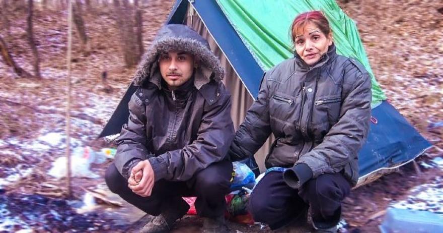 Házat ajánlottak a hajléktalan párnak, akiknek elképesztő reakciójuk volt – videó