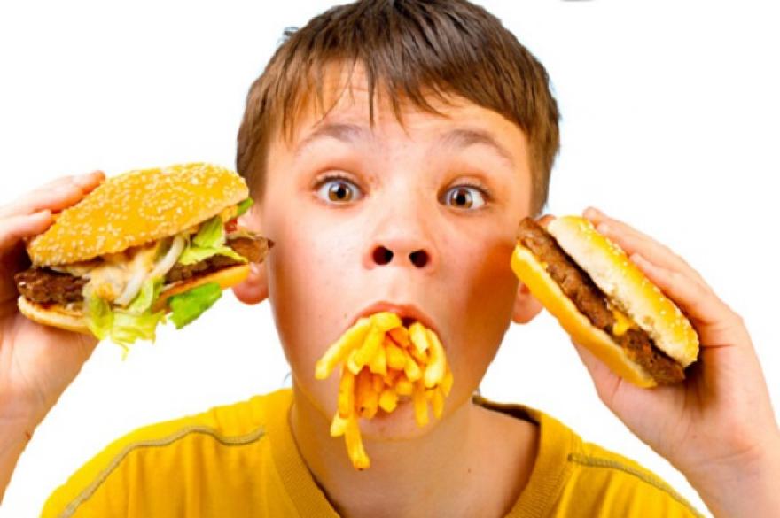 Hetente hat hamburgert ettek a gyerekek a McDonald’s-ban