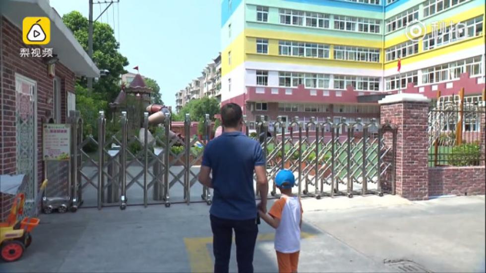 Égési sérülése miatt tucatnyi óvoda utasította el a kínai kisfiút