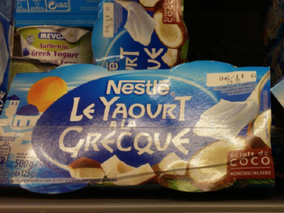 Már a Nestlé is leretusálta a keresztet a görög joghurt dobozáról
