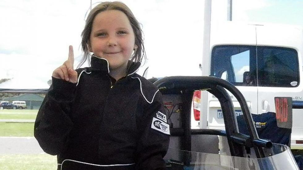 Tragédia történt a 8 éves kislánnyal élete első autóversenyén
