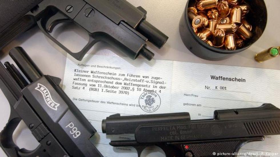 Félmillió német vásárolt önvédelmi fegyvert a migránsok miatt