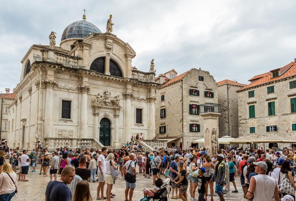 Belefullad a turistákba Dubrovnik