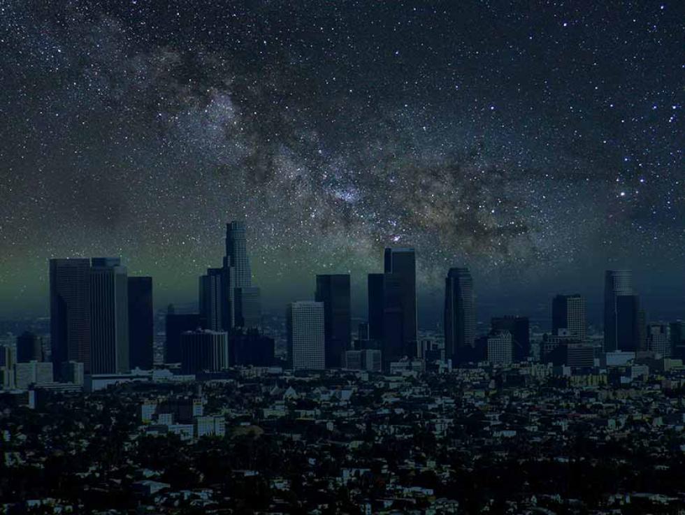 Rejtélyes égi jelenségnek hitték a Tejutat Los Angelesben az áramszünet idején