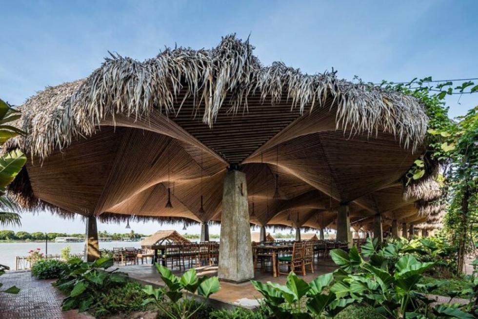 A DDconcept 3 dimenziós bambusz mennyezettel látta el a vietnámi éttermet