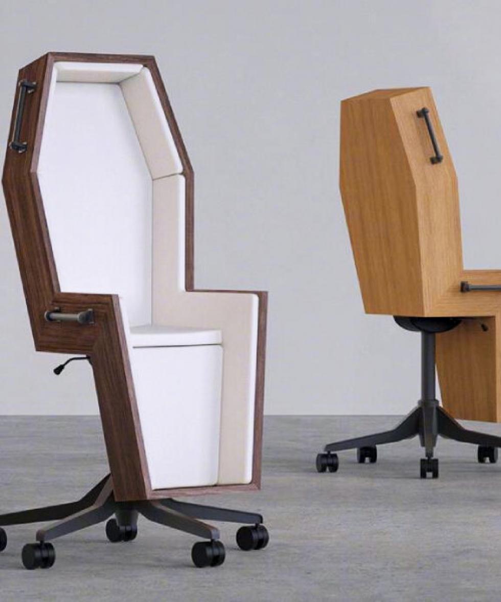 Az utolsó műszak: koporsó alakú irodai szék a “dolgozó drónok” számára