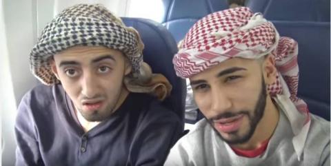 Szándékosan provokálta az utasokat a muszlim YouTube-sztár a repülőn