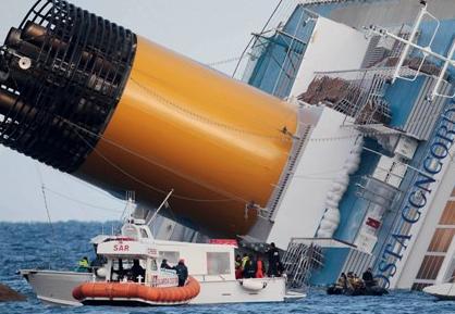Kilenc személy ellen folyik eljárás az óceánjáró balesete miatt