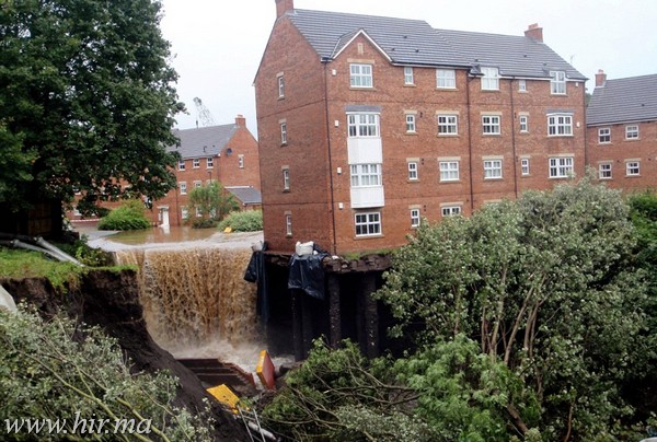 Hatalamas árvíz és esőzés Nagy- Britanniában (képgaléria)