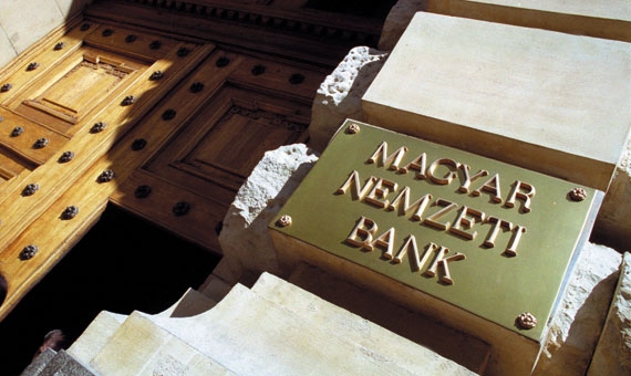 Enyhén csökkent a bankok forintlikviditása decemberben