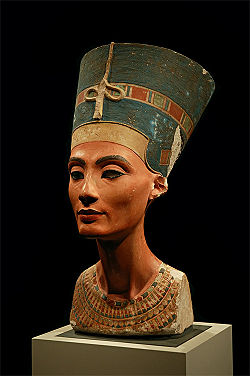 A legújabb DNS-elemzések szerint mégis Nofertiti lehetett Tutanhamon anyja
