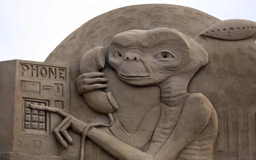 Homokszobor Fesztivál: E.T. hazatelefonál!