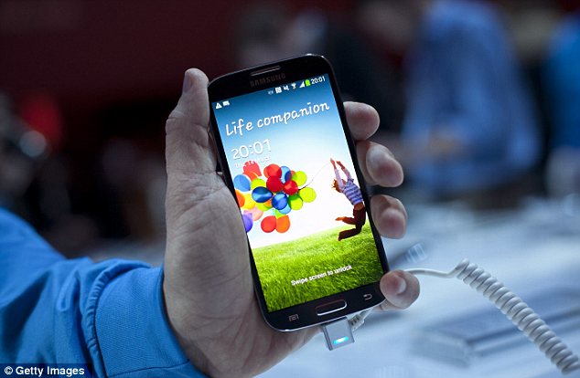 Megérkezett az iPhone gyilkos? A Samsung felfedte a Galaxy S4-et