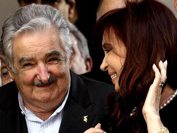 Csökönyös vénasszonynak nevezte argentin kolléganőjét az uruguayi elnök