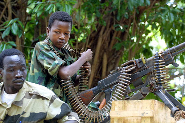 Gyerek katonák mehettek haza egy dél-szudáni katonai bázisról