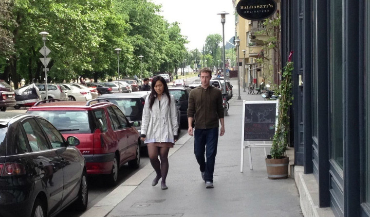 Mark Zuckerberg Budapesten sétált itt vannak a fotók és a videók