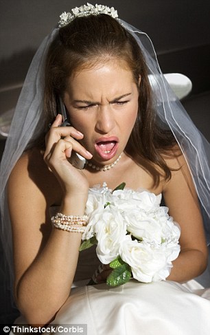 Harc a menyasszony és a vendégek között: a nászajándék 