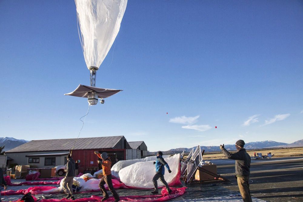 Légballon szállítja az internetet - titkos laborban fejleszt a Google