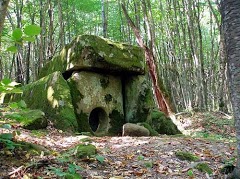 A kaukázusi titokzatos dolmenek