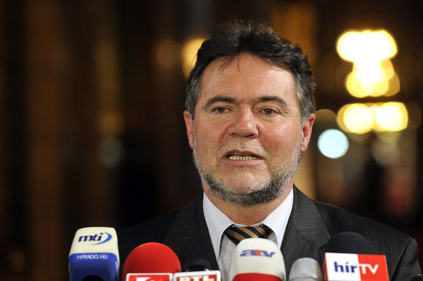 Takarékszövetkezetek - MSZP: a Fidesz a teljes szektor 
