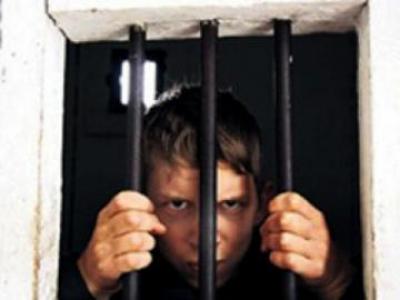 Előzetes letartóztatásba kerülhet a 13 éves gyerek