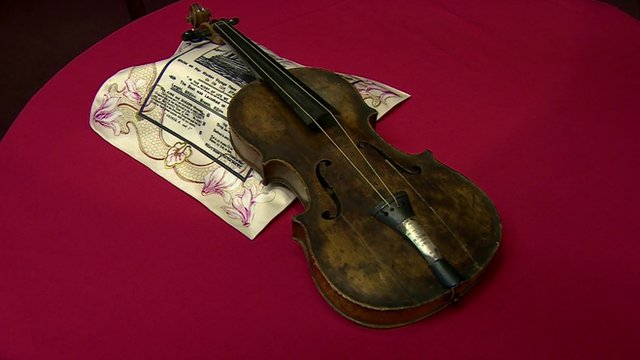 Rekordáron kelt el a Titanic hajóról előkerült hegedű
