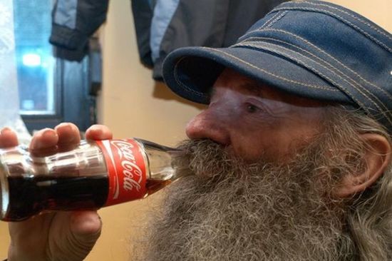 Negyven éve csak Coca-Colát iszik