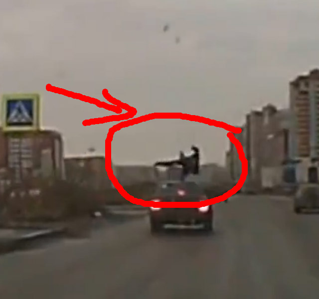 Durva! A halállal játszadozik egy orosz férfi! – videó