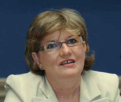 Választás 2014 – Szili Katalin: A KTI háromkulcsos adórendszert vezetne be