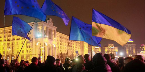 Ukrajnai tüntetések - a parlament mentesítette az EU-párti tüntetőket a büntetőjogi felelősség alól