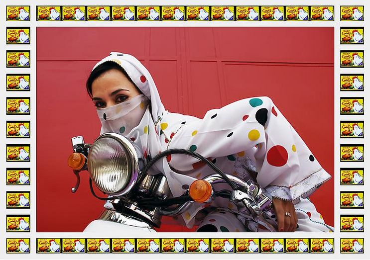 Elképesztő fotók motorozó muszlim nőkről
