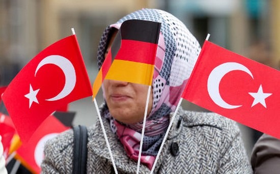 A kettős állampolgárságon vitatkoznak a német kormánypártok