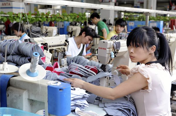 Az Anta gyára Csincsiangban - A kínai cipőipar nem érzi a válságot