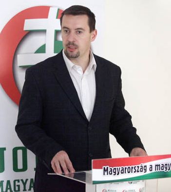A Jobbik kitart a házi segítségnyújtás kiterjesztése mellett