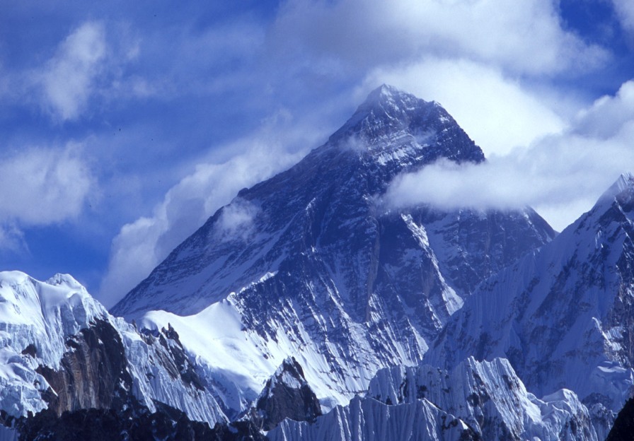 Everest-expedíció - Rosszul lett Klein Dávid alaptábor-vezetője 