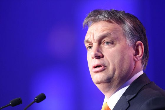 Orbán: Magyarország száz százalékig megvédi a határát