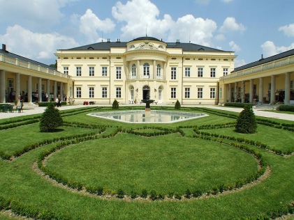 Elkezdődött a fehérvárcsurgói Károlyi kastély turisztikai fogadóközpontjának fejlesztése