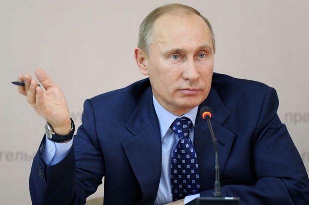 Ukrán válság - Putyin: Nem tárgyaltak Hollande-dal a Mistralokról