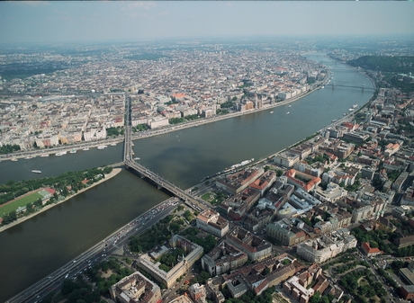 Elképesztő videó Budapest és környékéről