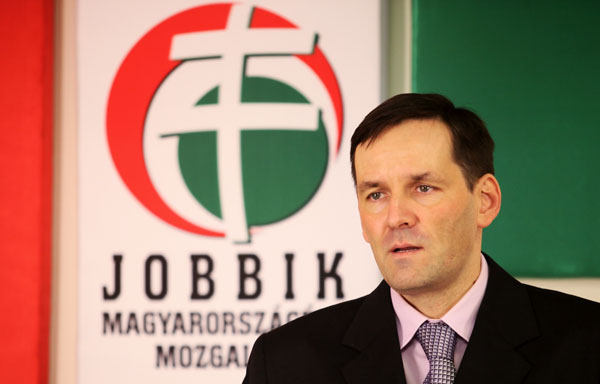Brókerbotrány - Jobbik: távozniuk kell a közpénzeket veszni hagyó minisztereknek