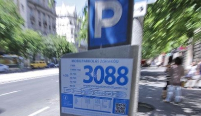 Mobilparkolás - Csaknem félmillió parkolási tranzakciót hajtottak végre az új mobilparkolási platformon