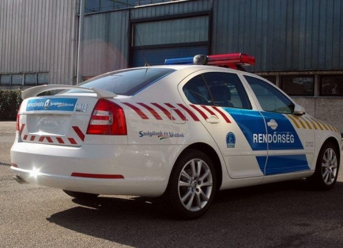 Zalai rendőrök a fővárosi Oktogonnál fogtak el embercsempészeket