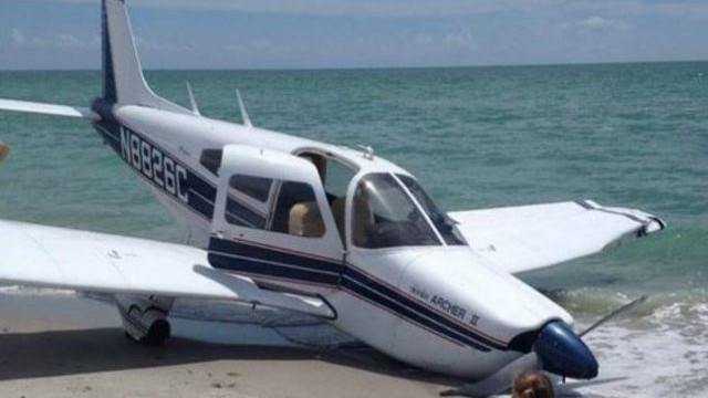 Egyensúlyát vesztett repülő ölt meg két embert a tengerparton