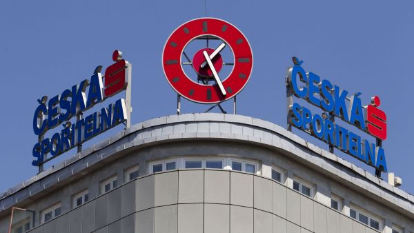 Csökkent a legnagyobb csehországi bank nyeresége az első fél évben