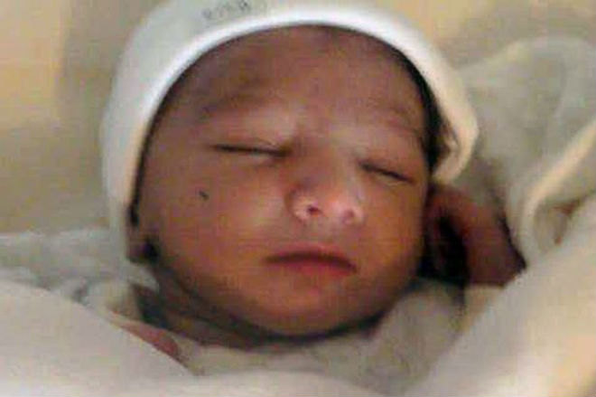 Ellopták a pakisztáni újszülött holttestét a sírból 