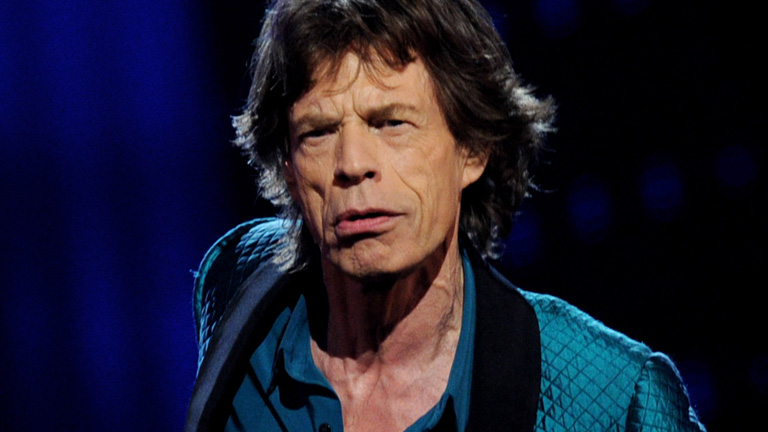 Jogi csata a biztosítókkal Jagger barátnőjének halála miatt