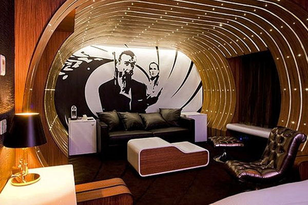 James Bond hotel nyílt