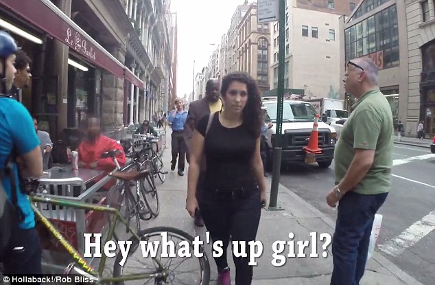 Tíz óra alatt 108 alkalommal szólították le az utcán a lányt - videó 