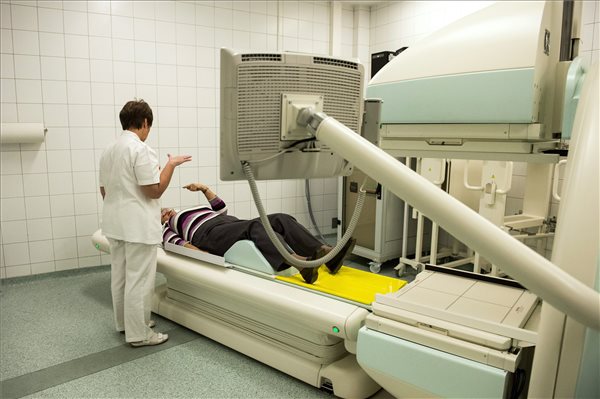 Speciális computer tomográfot adtak át a Honvédkórházban (2.RÉSZ)